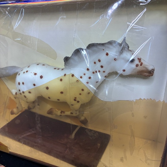 Breyer 703595 Riddle Passing Through Time Phase 3 Damaged Box - Picture 2 of 9